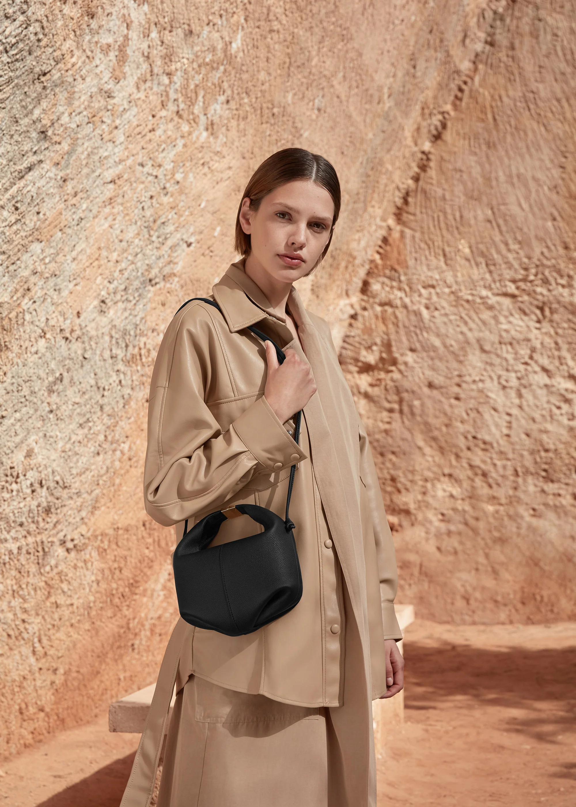 Béri - Schwarz Genarbtes Leder - Image 4