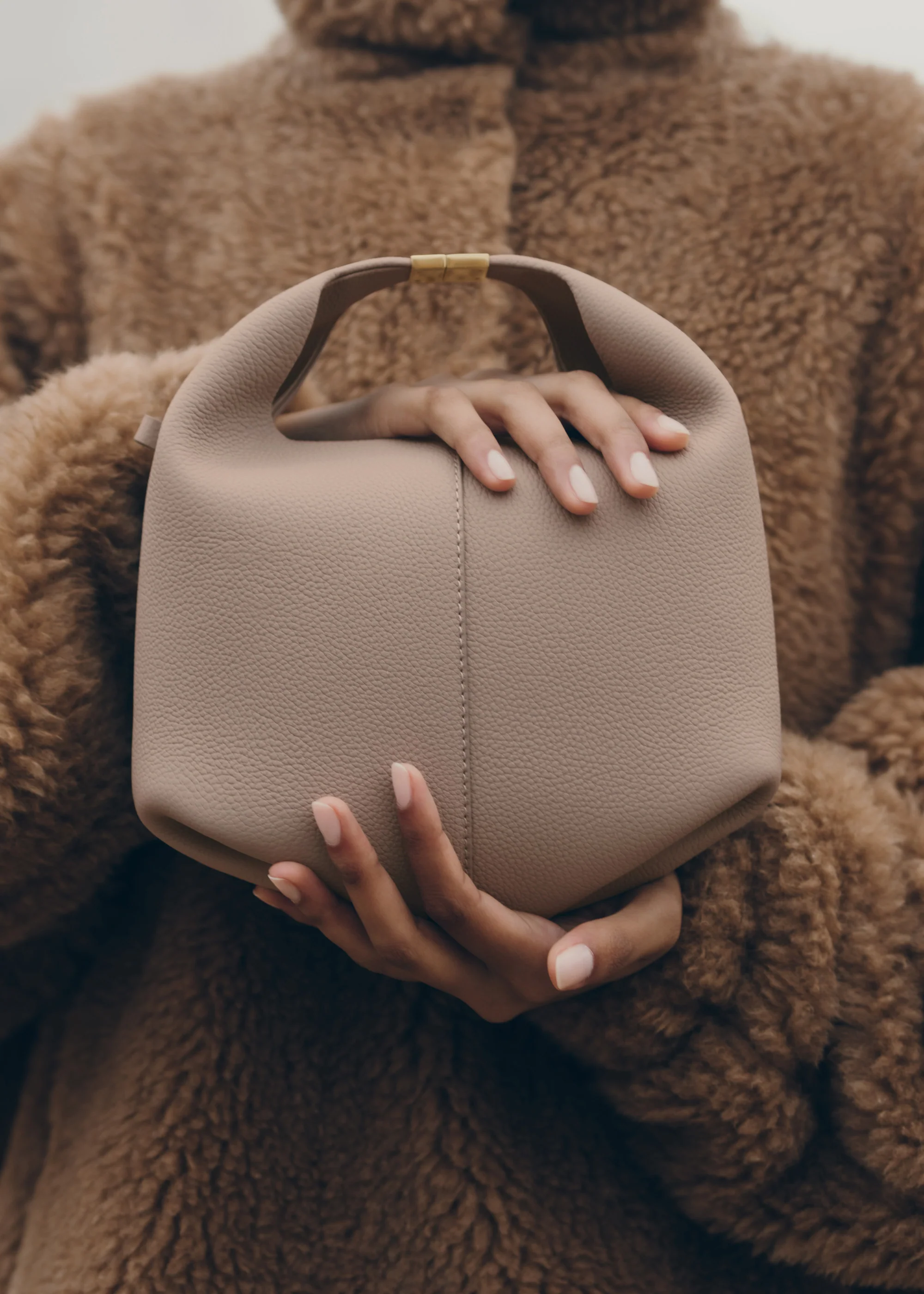 Béri - Taupe Genarbtes Leder - Image 3