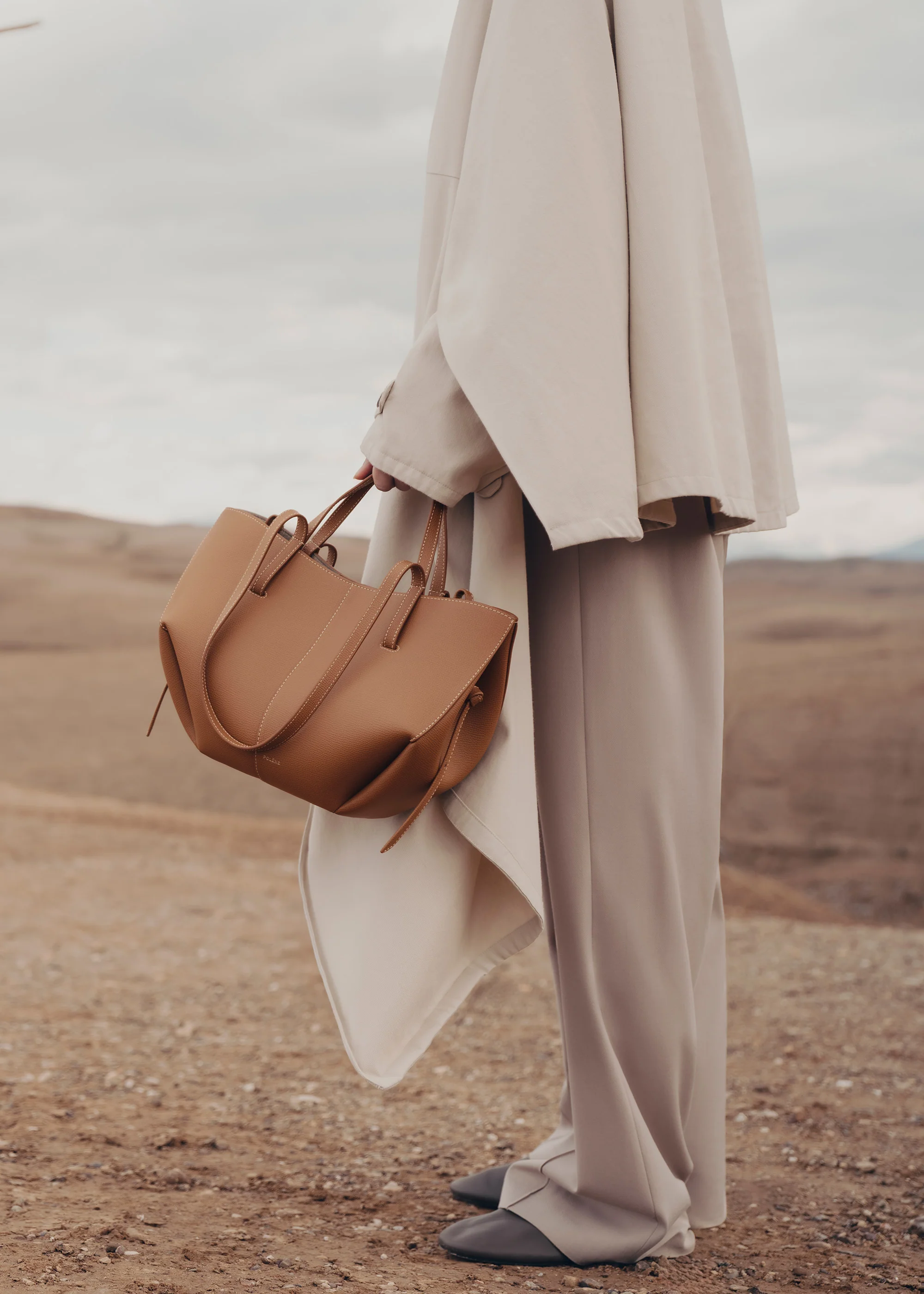 Cyme Mini - Camel Genarbtes Leder - Image 4