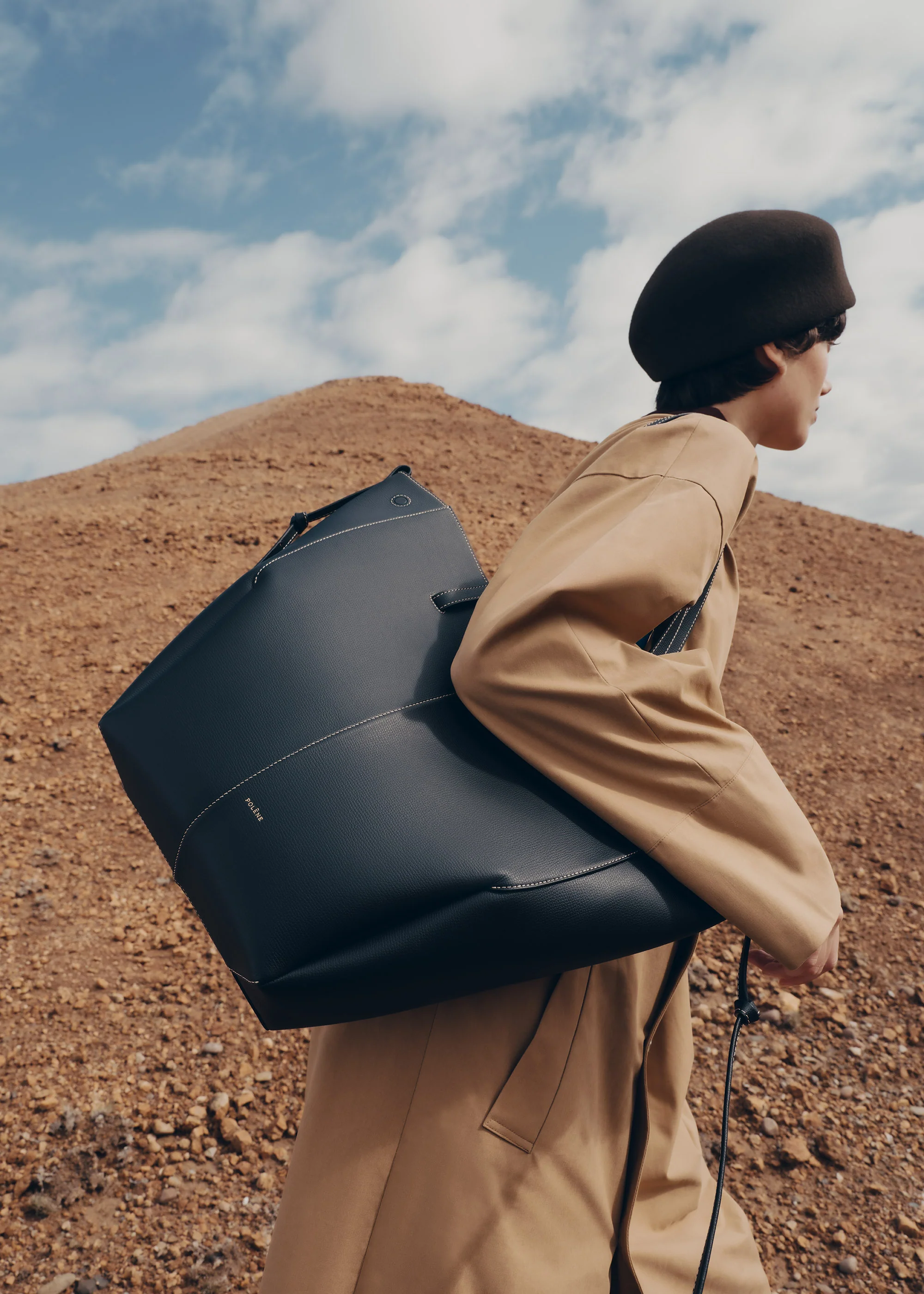 Cyme Tote - Schwarz Nähte Ecru Genarbtes Leder - Image 3