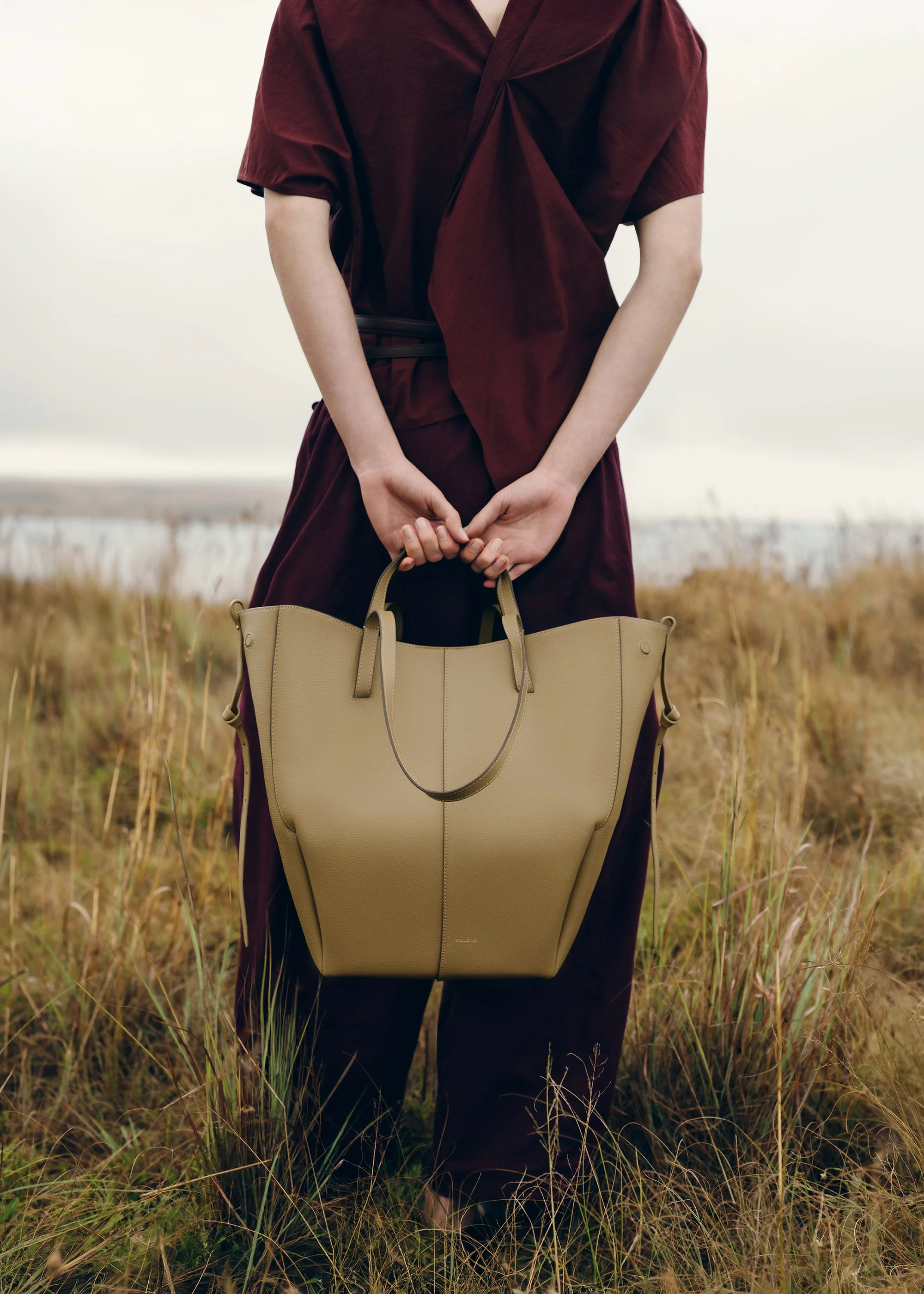 Cyme Tote - Olivbraun Genarbtes Leder - Image 5