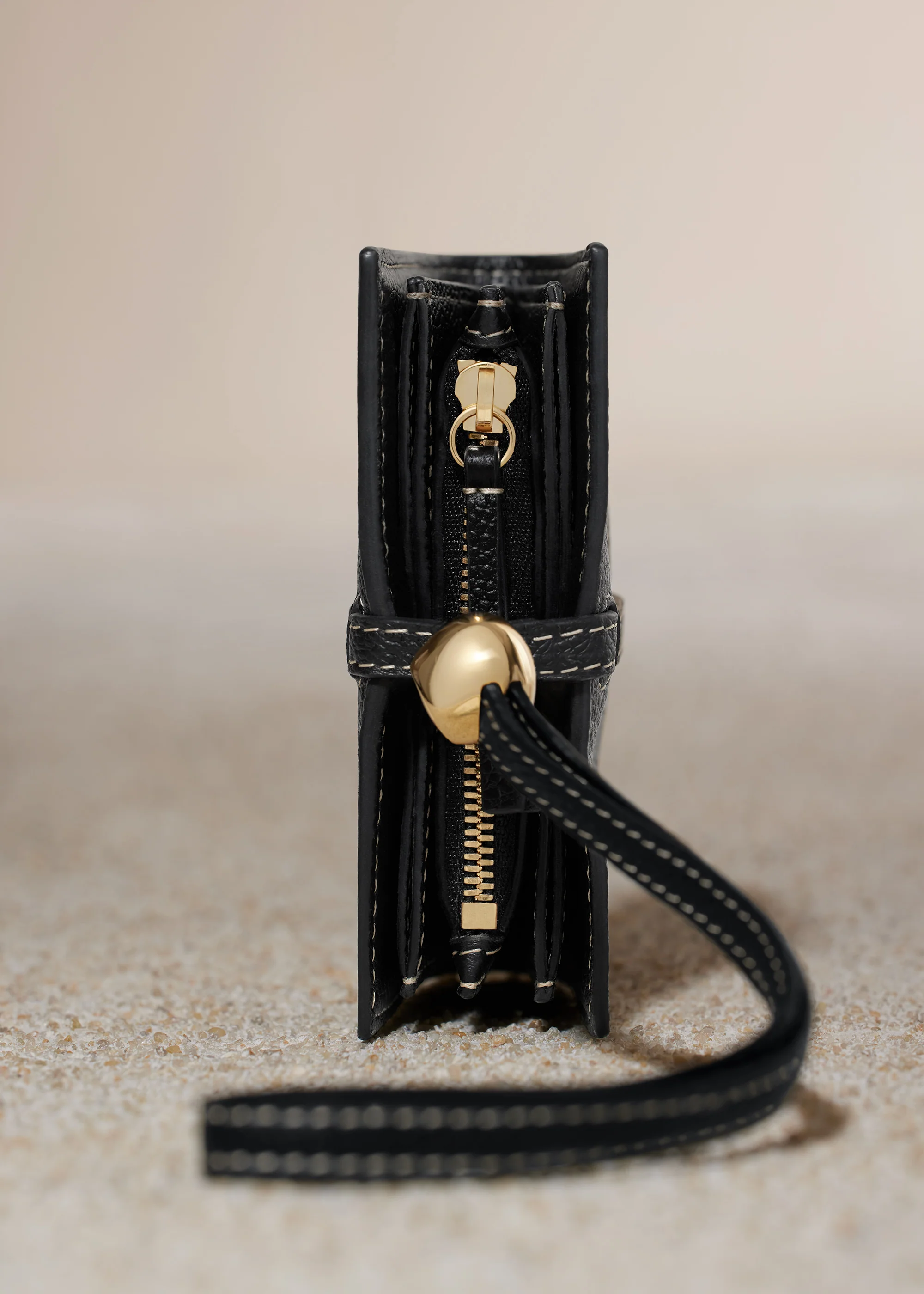Kartenetuis Kayé - Schwarz Genarbtes Leder - Image 4