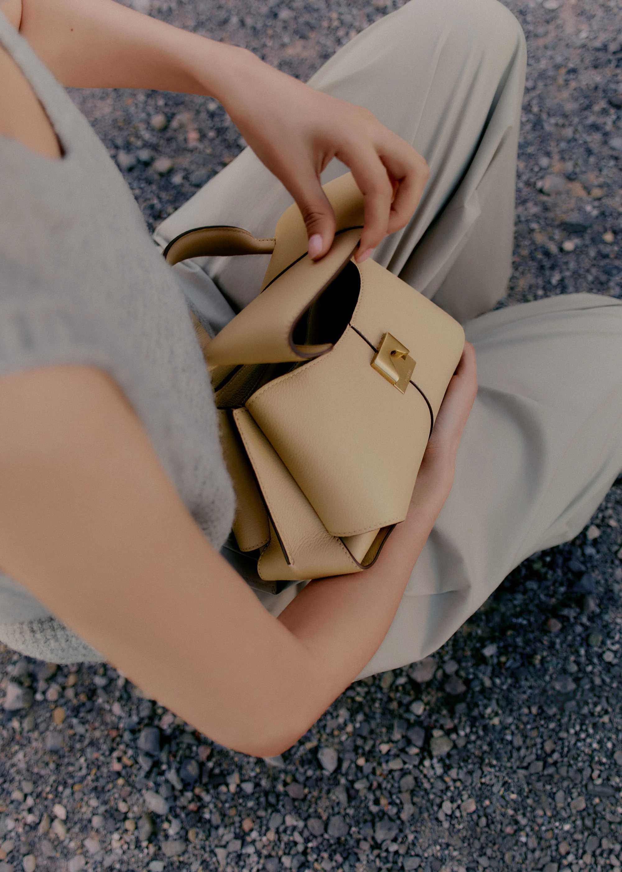 Mokki Mini - Sand Genarbtes Leder - Image 5