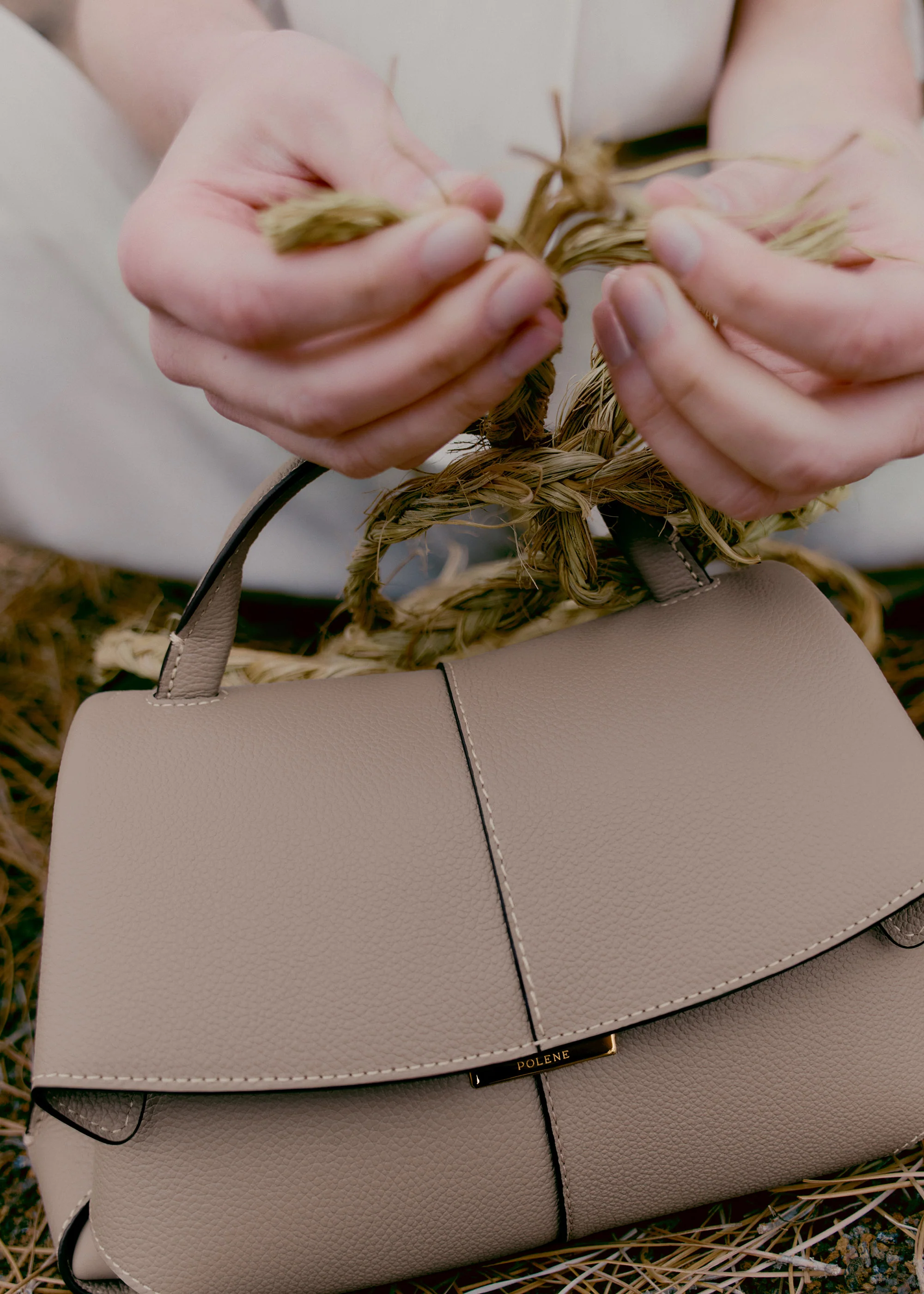 Mokki Mini - Taupe Genarbtes Leder - Image 3