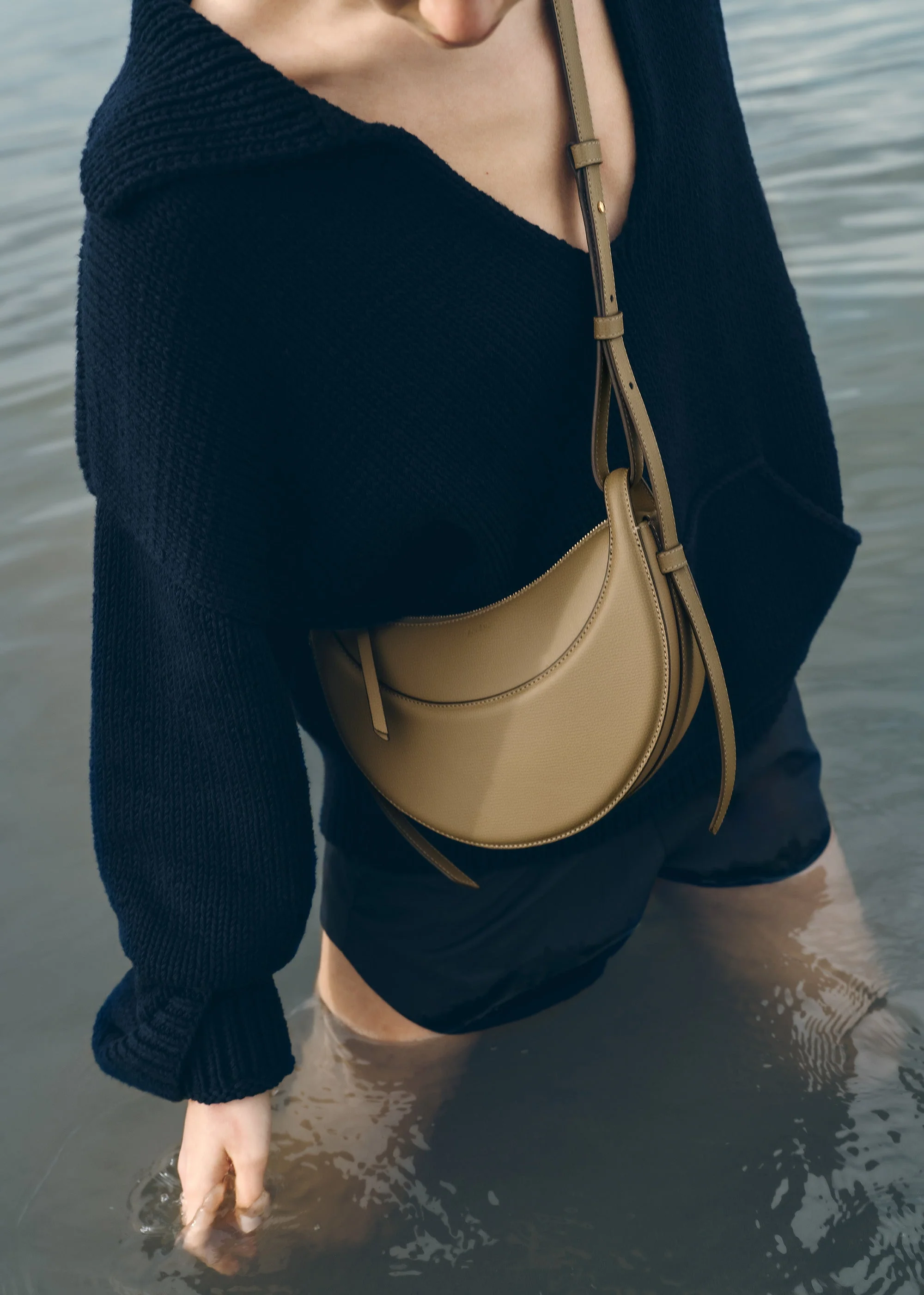 Numéro Dix - Olivbraun Genarbtes Leder - Image 4