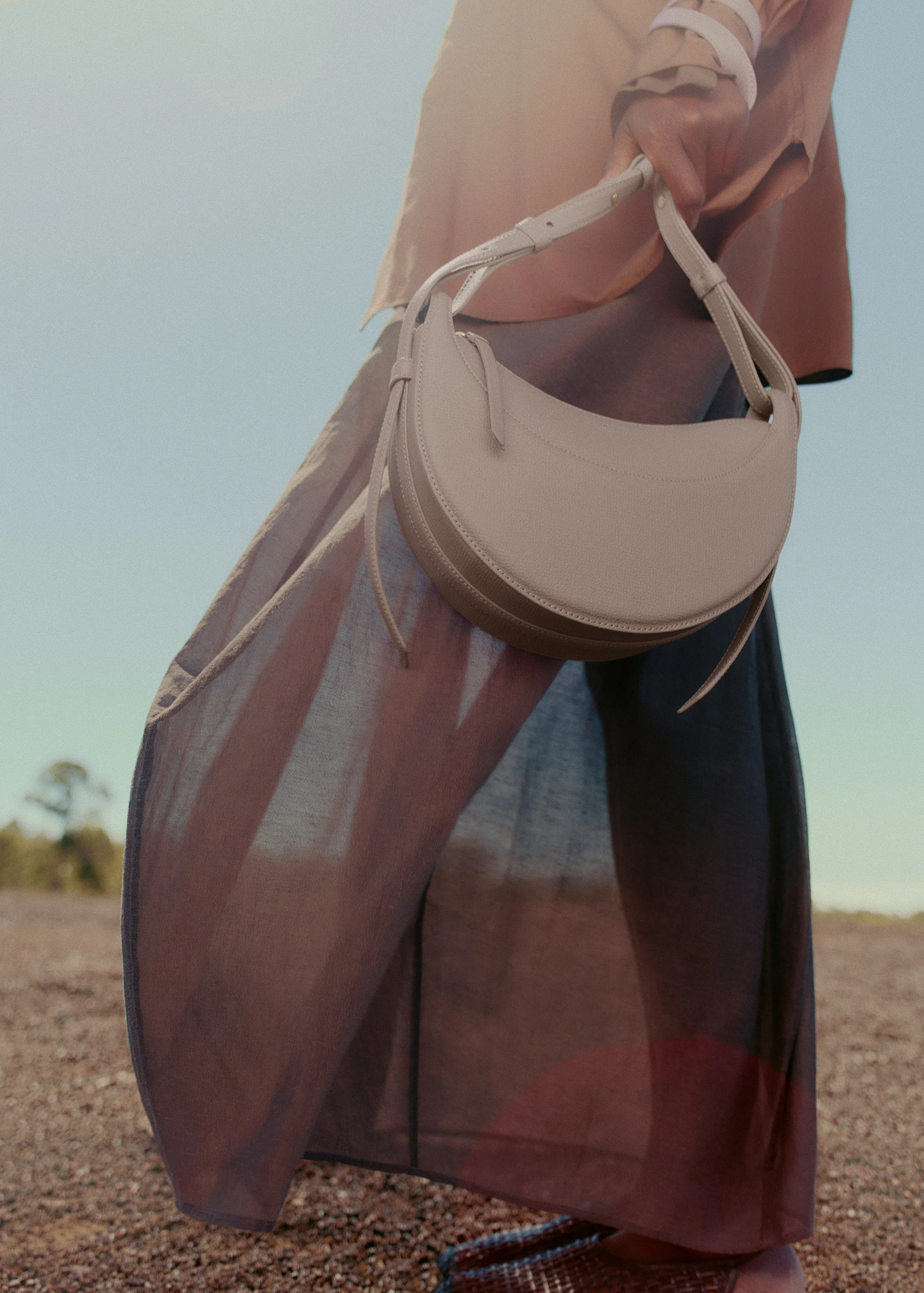 Numéro Dix - Taupe Genarbtes Leder - Image 5