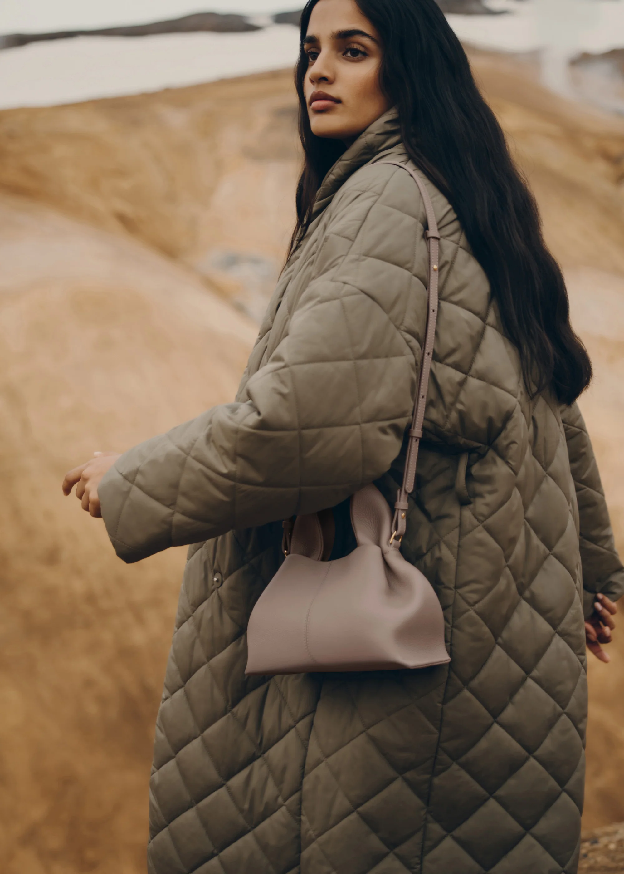 Numéro Neuf Mini - Taupe Genarbtes Leder - Image 4