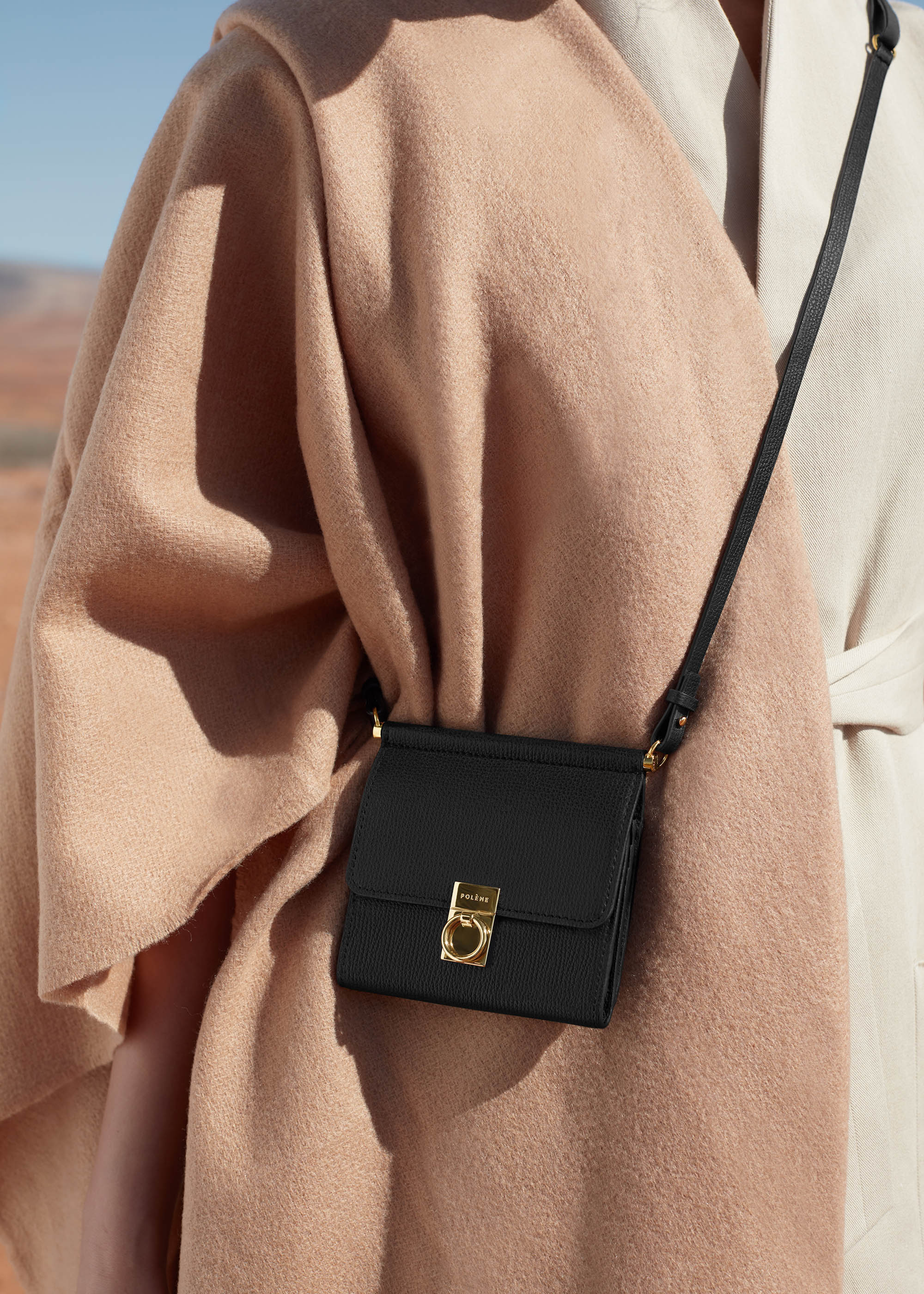 Crossbody Portemonnaie Numéro Sept - Schwarz Genarbtes Leder - Image 3