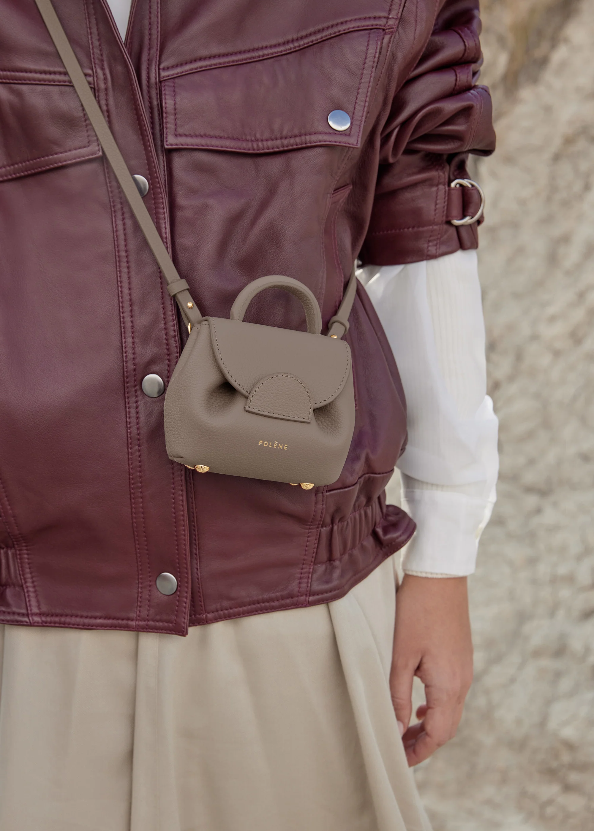 Numéro Un Micro - Taupe Genarbtes Leder - Image 3
